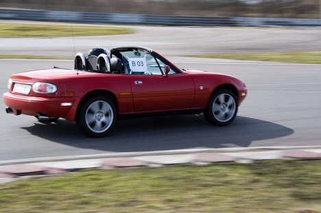 Trackdayklubben giver mulighed for at prøve sine egne og bilens grænser af, uden at det går galt.